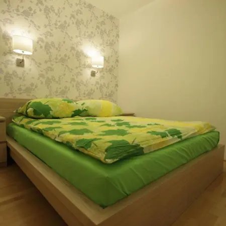 Apartamento Eden Lucka *